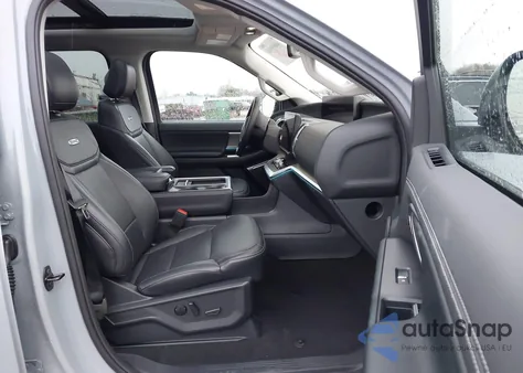 2025 Ford Expedition Platinum z USA, uszkodzony, nr VIN 1FMJU1M83SEA46454